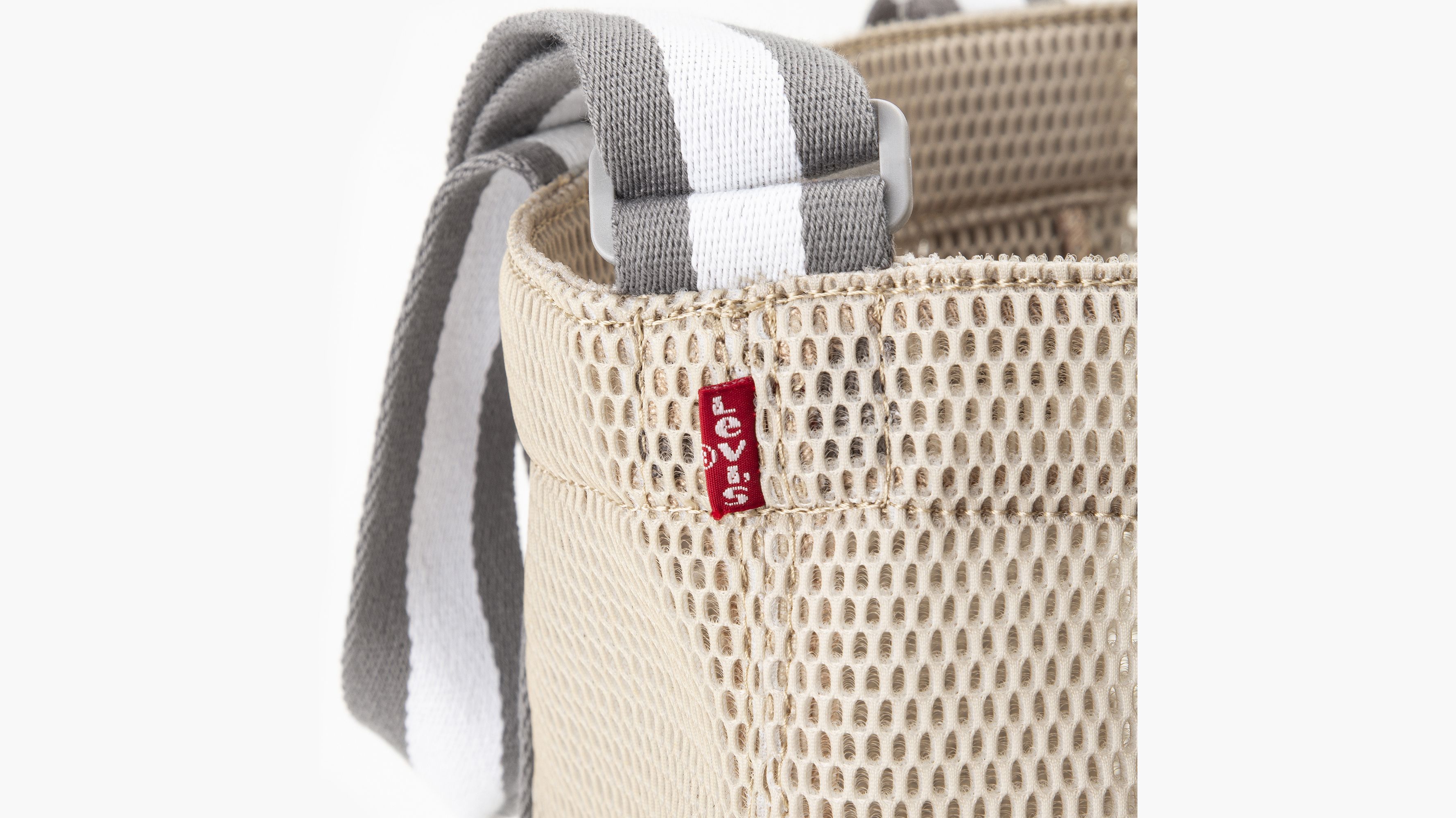 Mesh Icon Tote Brown Levi's® US