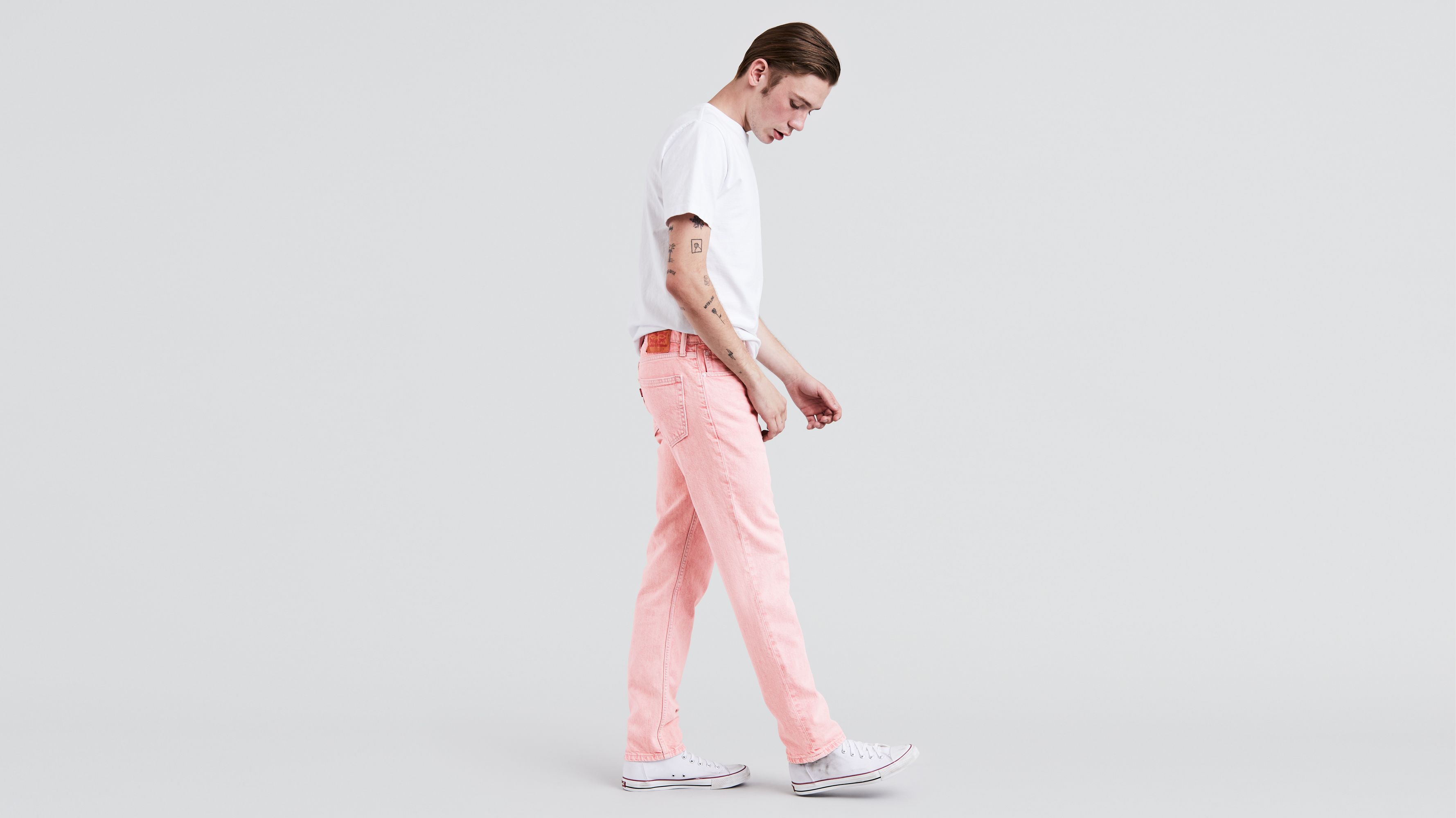 Pink levi deals jeans