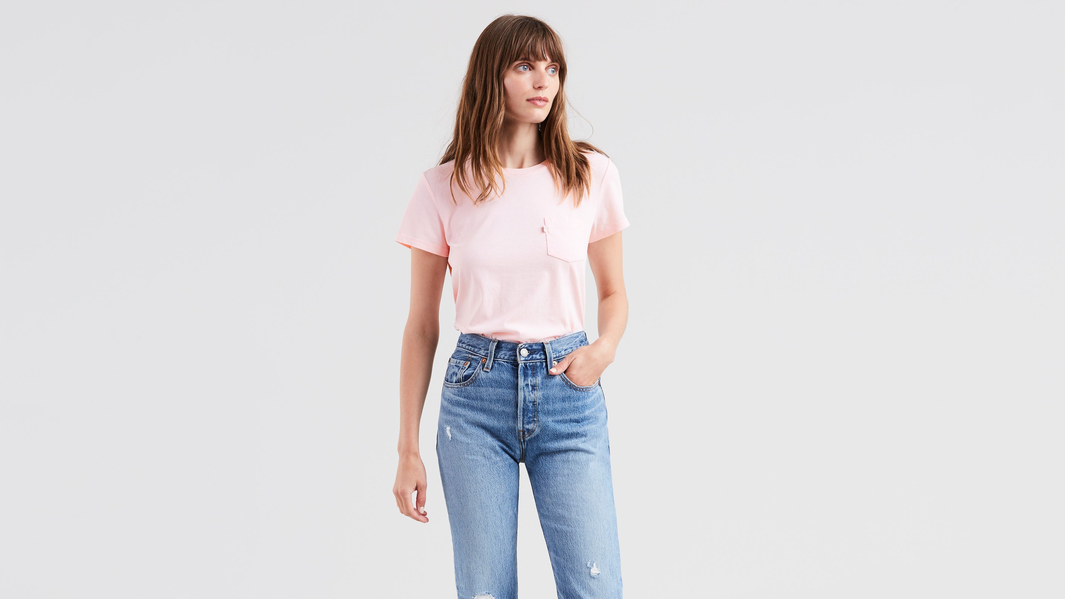 Levis pocket deals t shirt women's