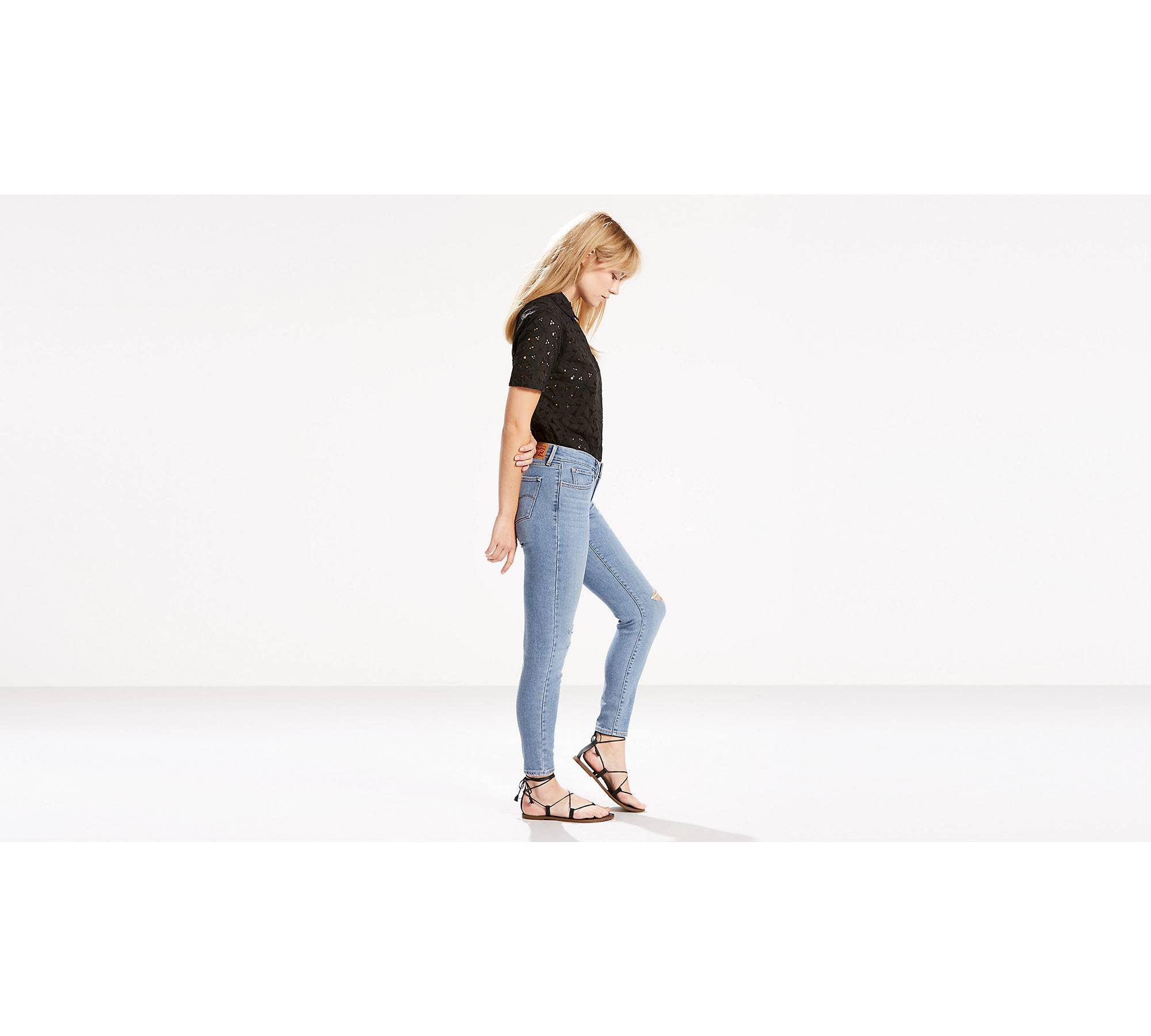 811 Curvy Skinny Fit Women's Jeans - Medium Wash | Levi's® US