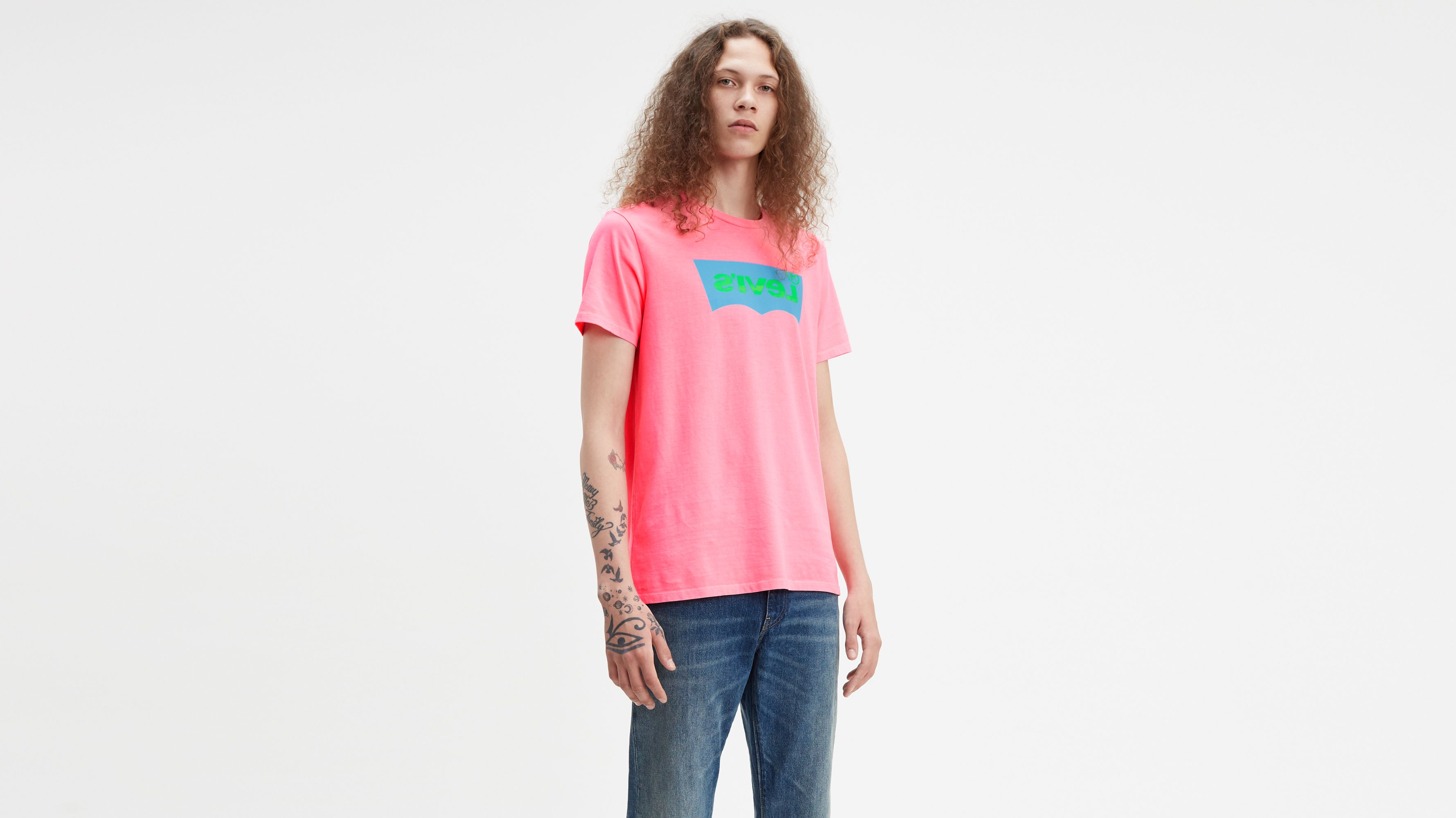 Neon Levi's® Logo Classic Tee Shirt - Pink | Levi's® US