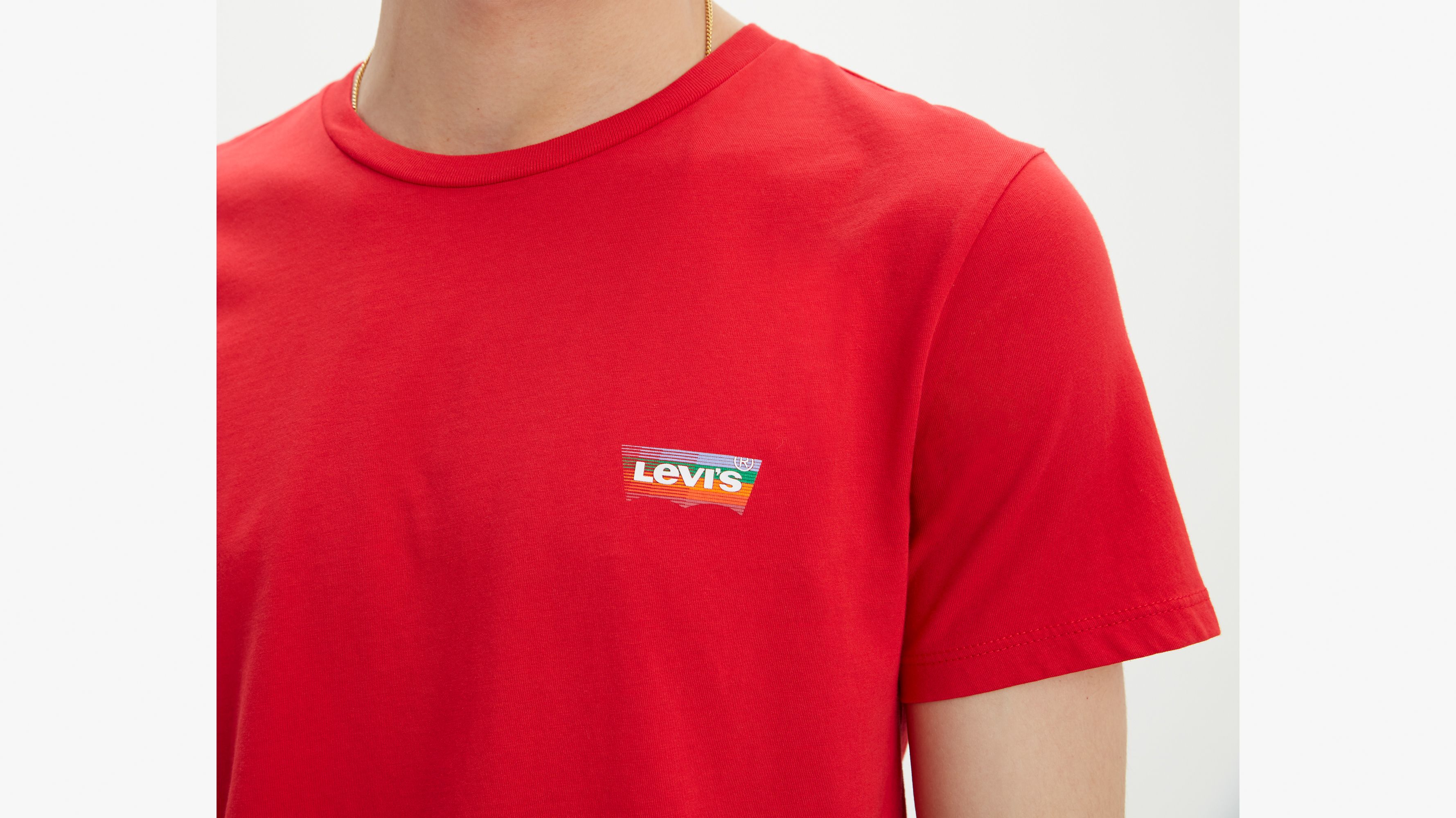 levi's maroon t shirt