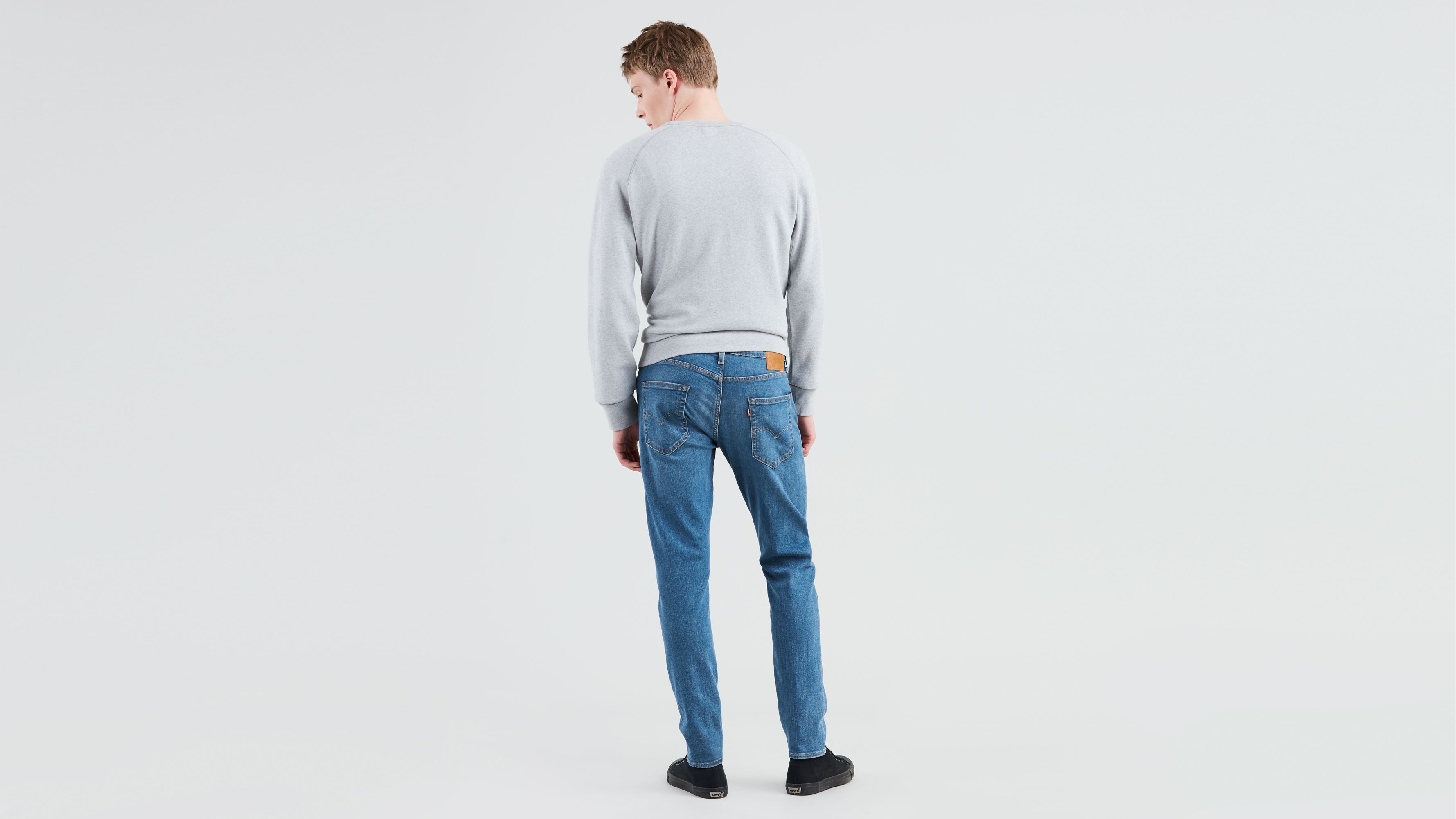 levi's tapered fit jeans
