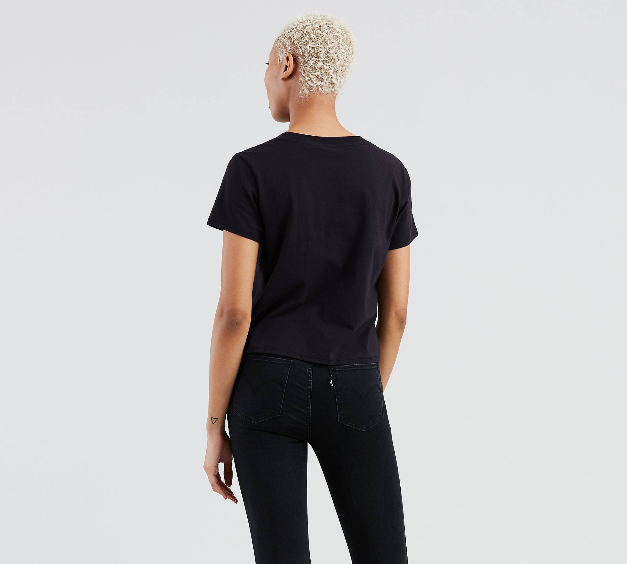 Graphic Cropped Tee Shirt - Black | Levi's® US