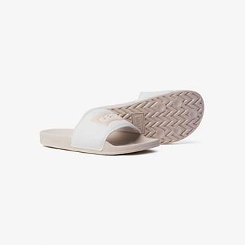 Levi's® Batwing slippers 6