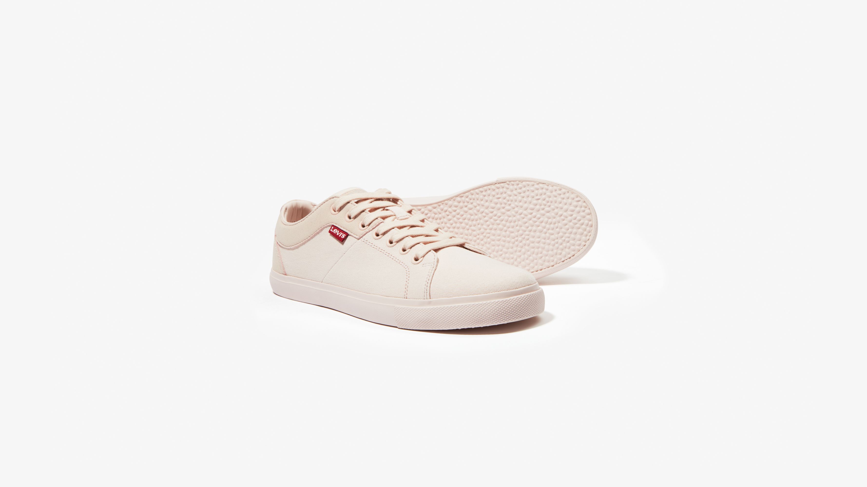 Levi's men's best sale woods sneakers