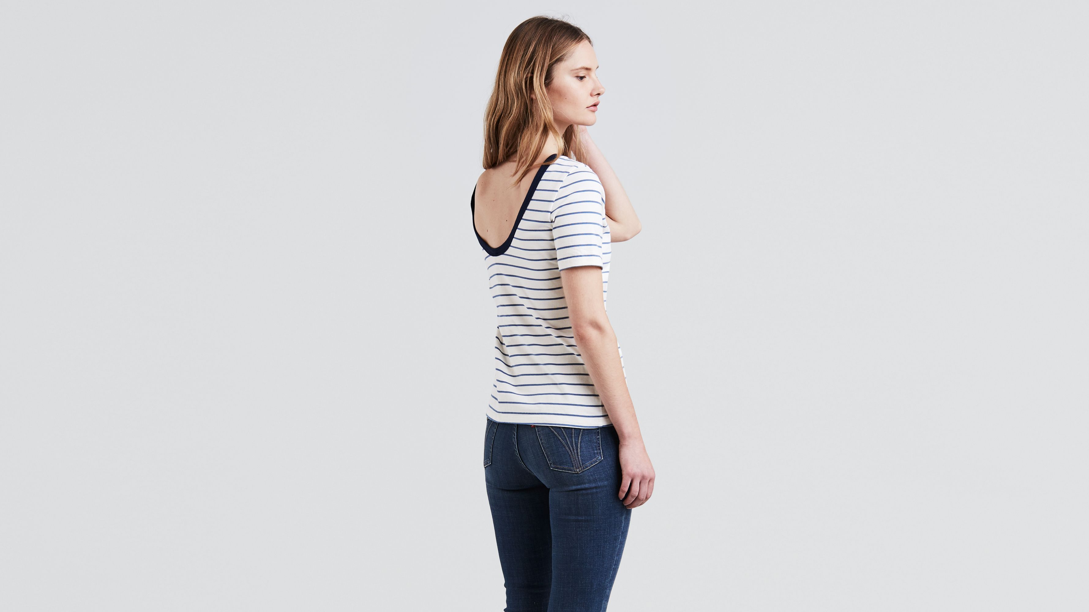 Image of Levi's Back Scoop Tee Shirt T-Shirt - Women's XS