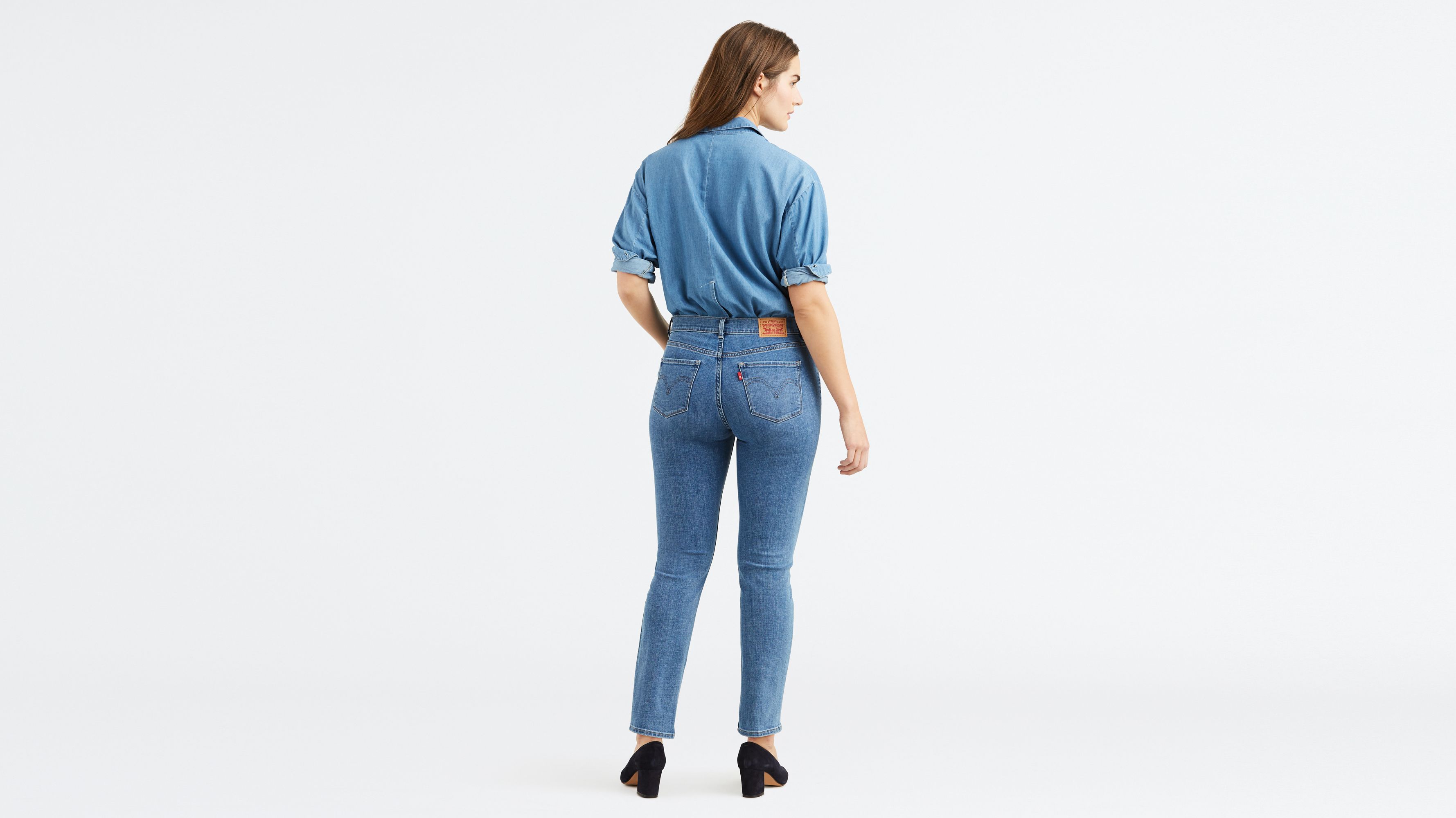 levi's classic straight womens jeans