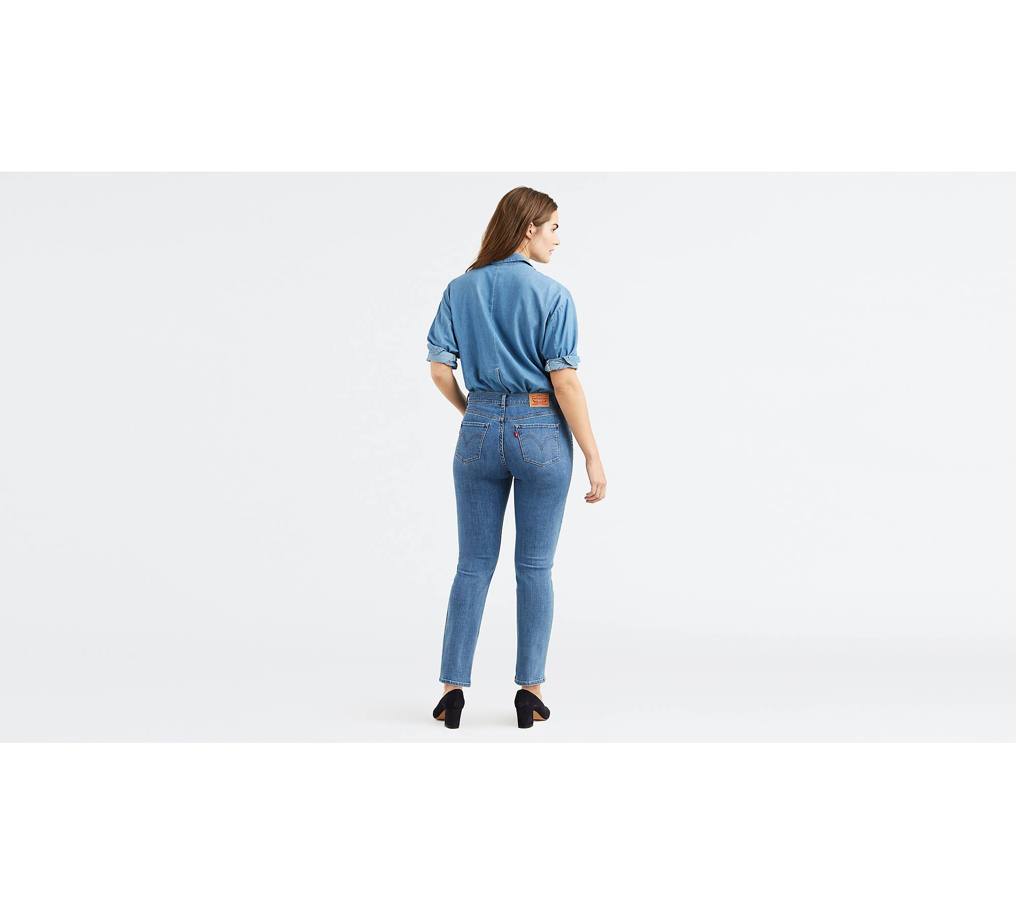Classic Straight Fit Women's Jeans - Medium Wash