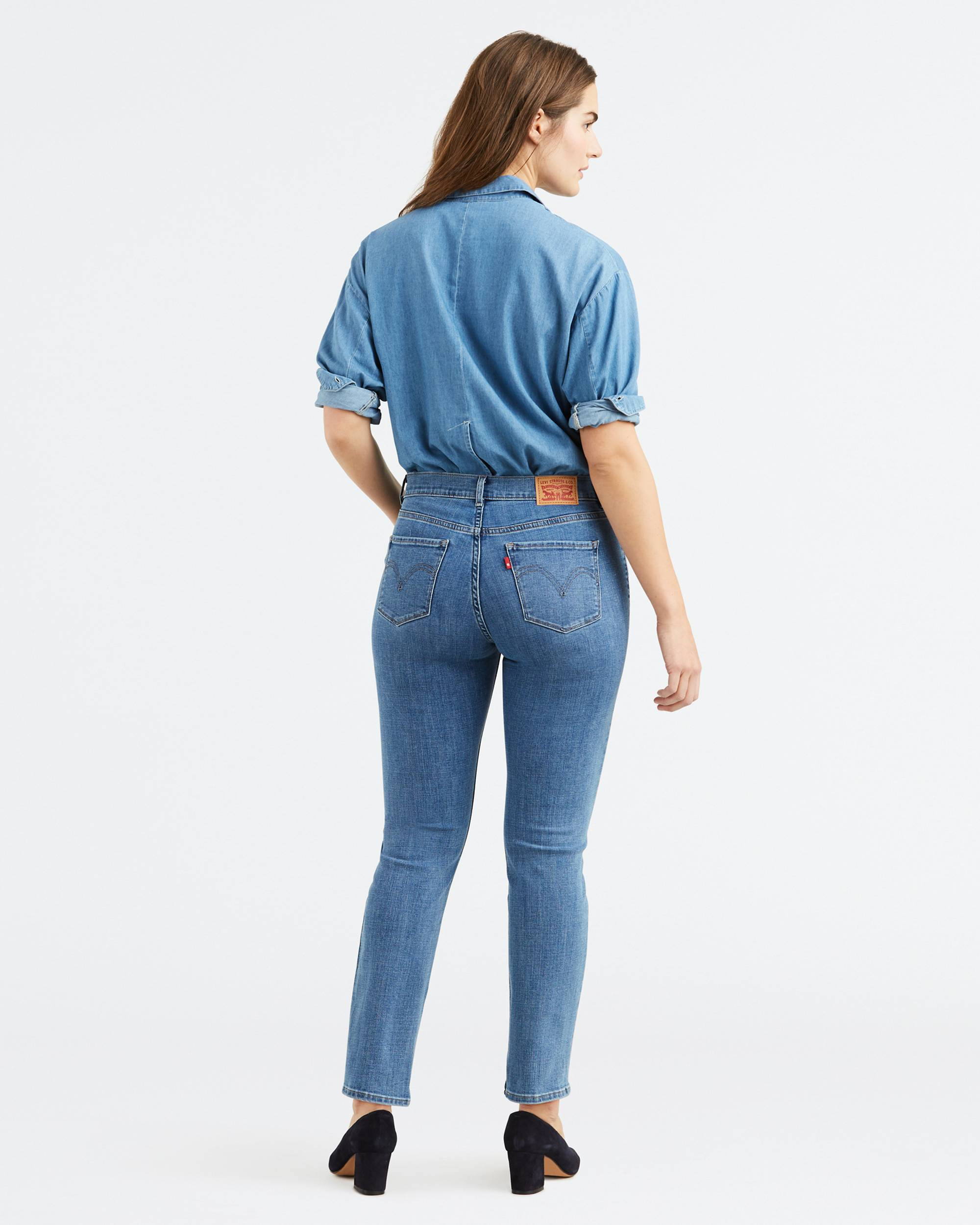 Classic Straight Fit Women's Jeans 3