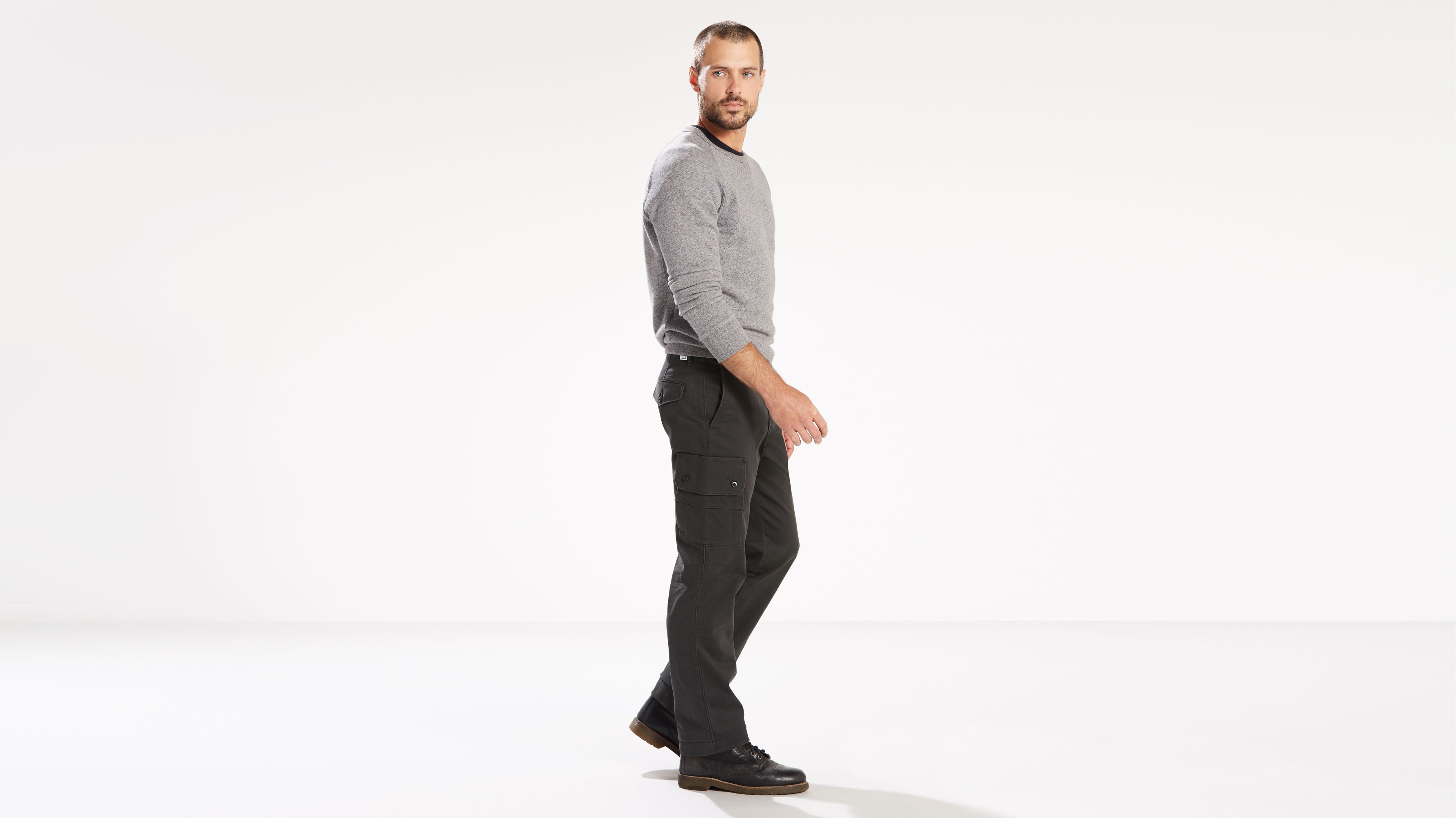 Shop the Latest in Men's Fashion Loose fit chinos | ESPRIT Singapore  Official Online Store