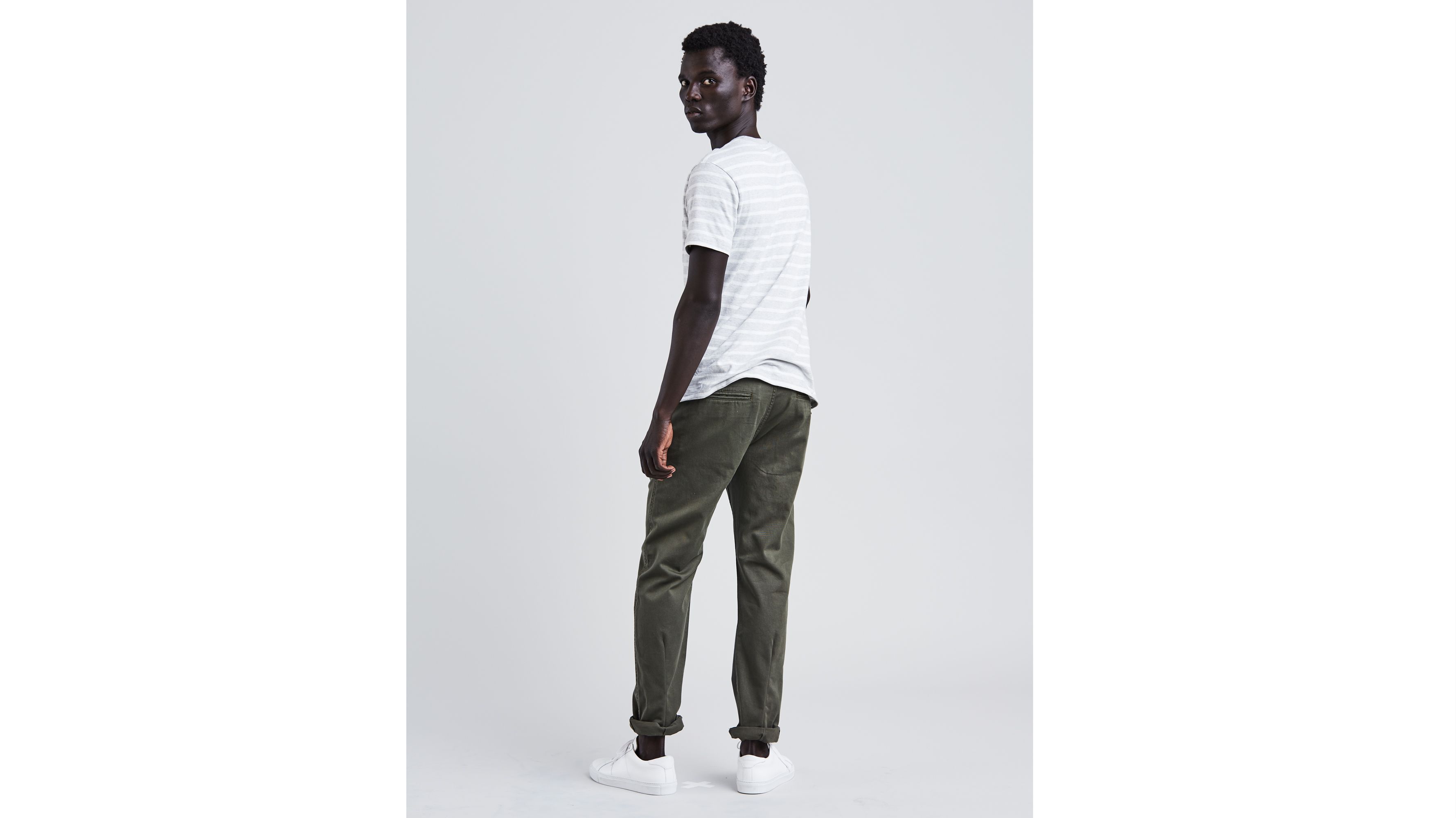 levi's tapered chinos
