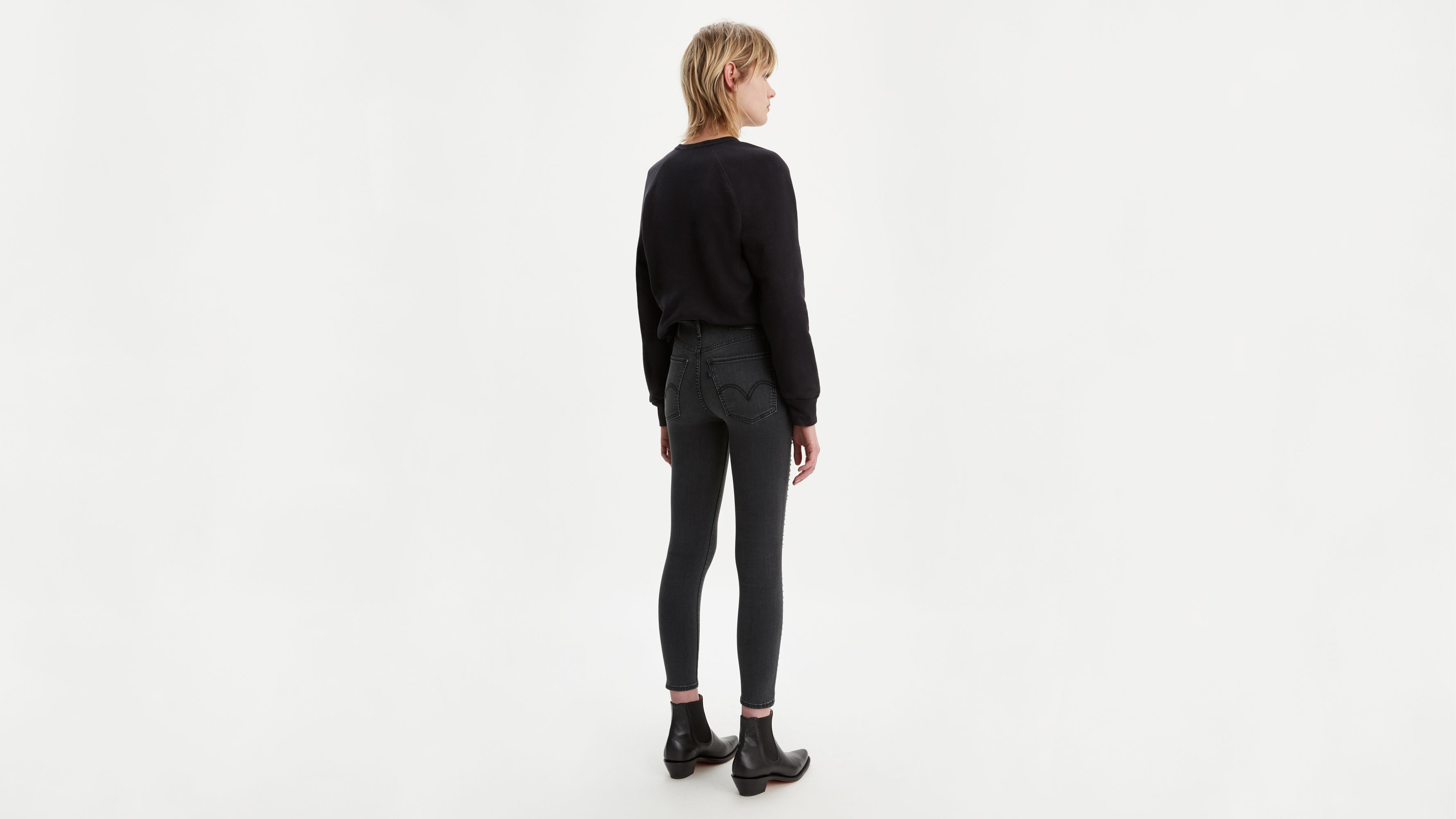 womens relaxed fit levis