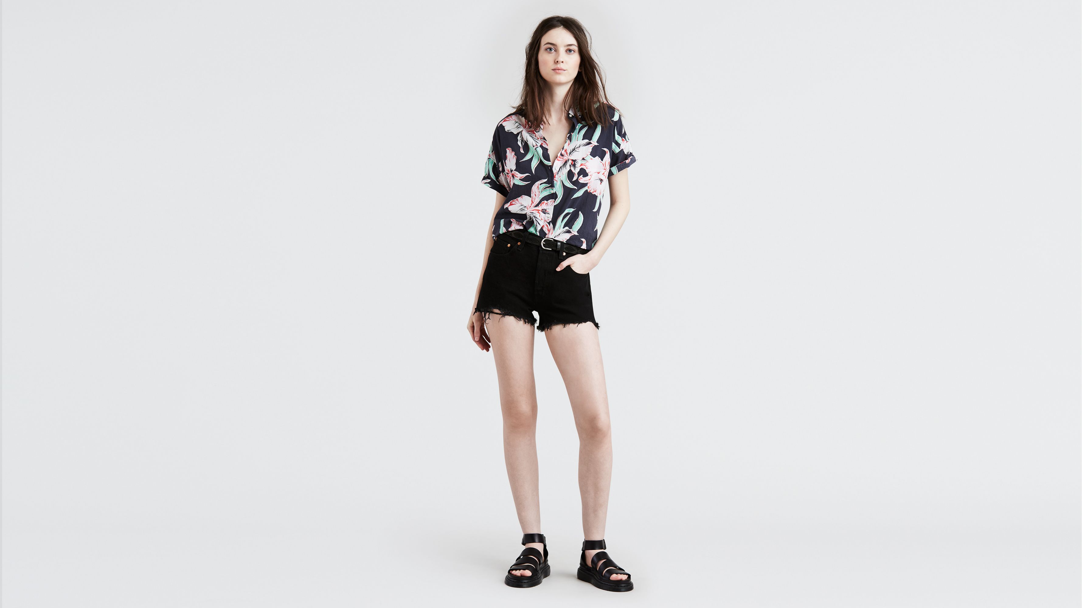 levi's high rise black shorts