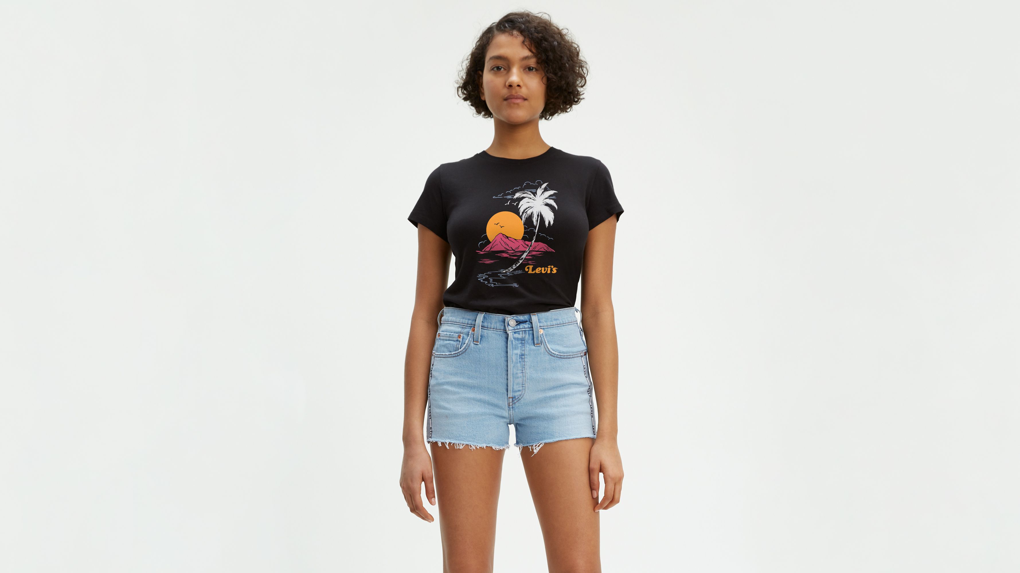 Levis deals city tee