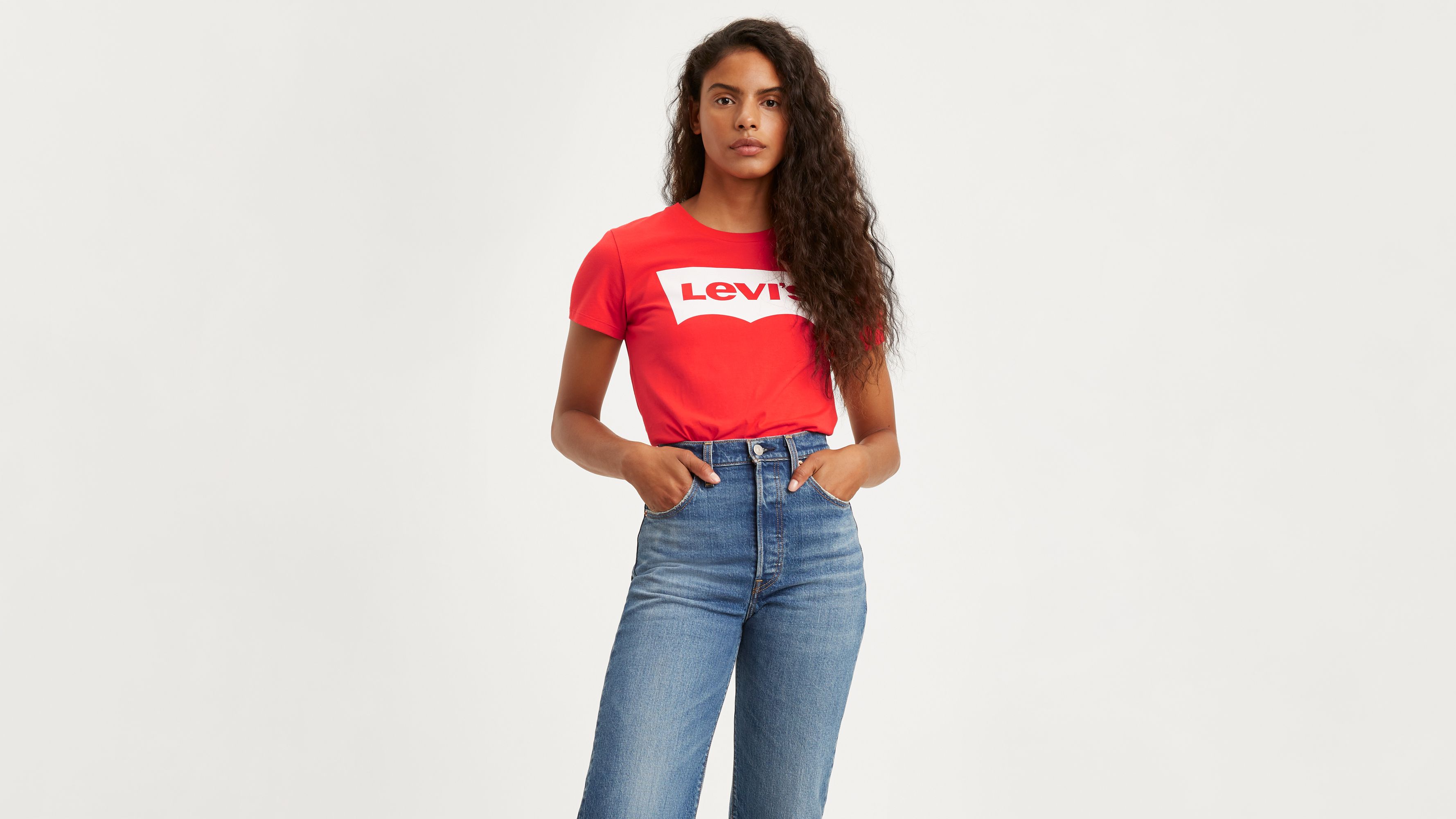 the perfect graphic tee levis