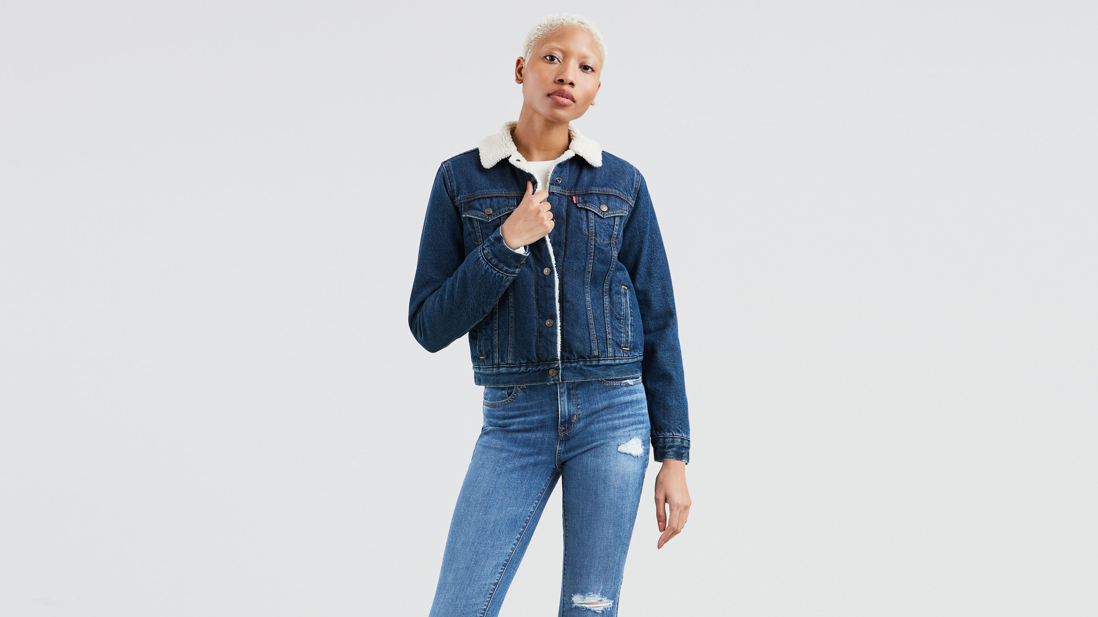 levi's women's original sherpa trucker