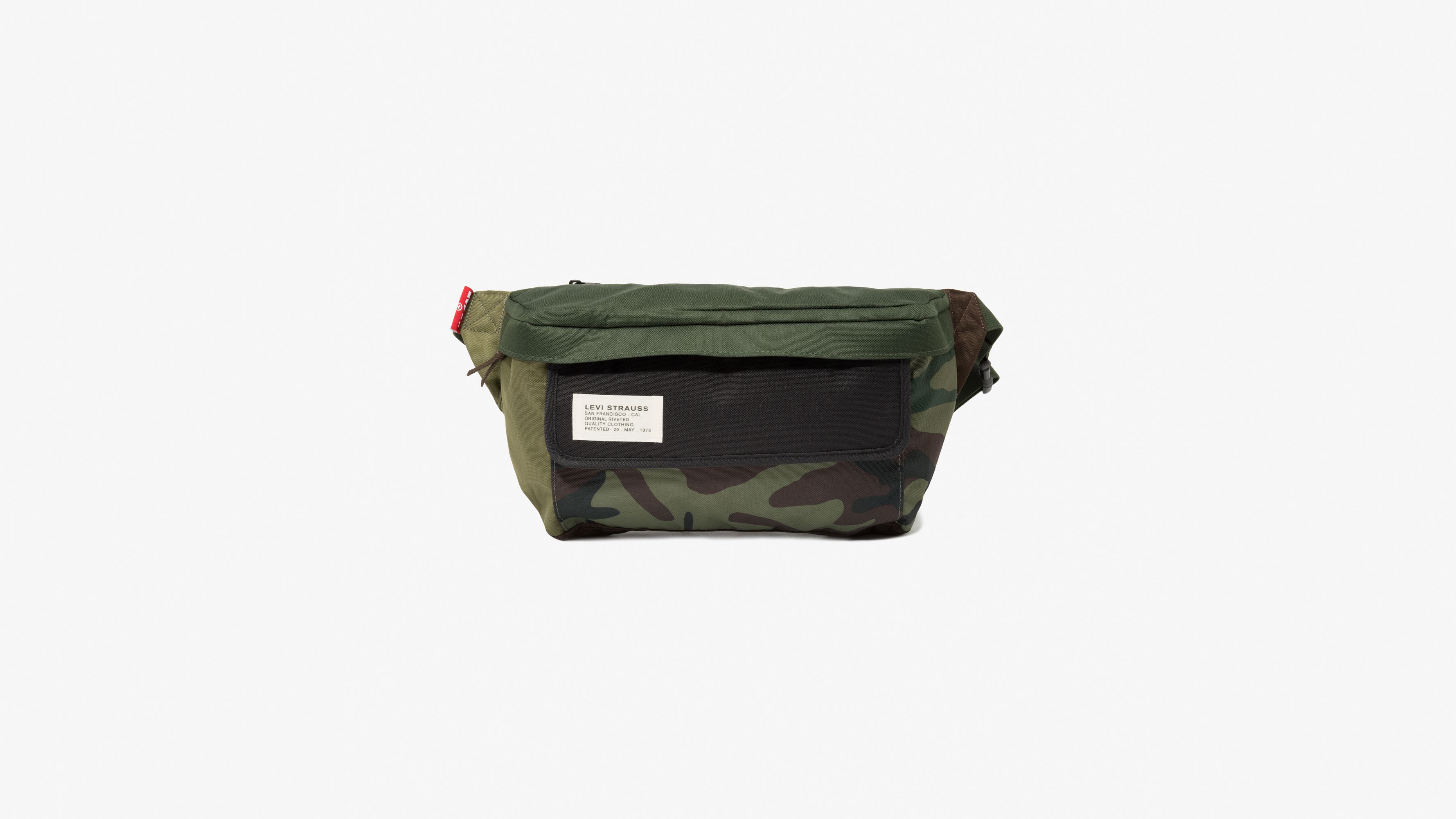 Levi's® Logo Large Sling - Green | Levi's® CY