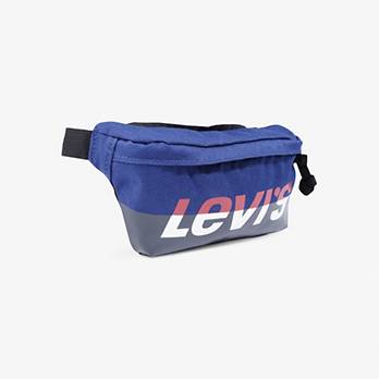 Levi’s® Logo Sling Bag 3