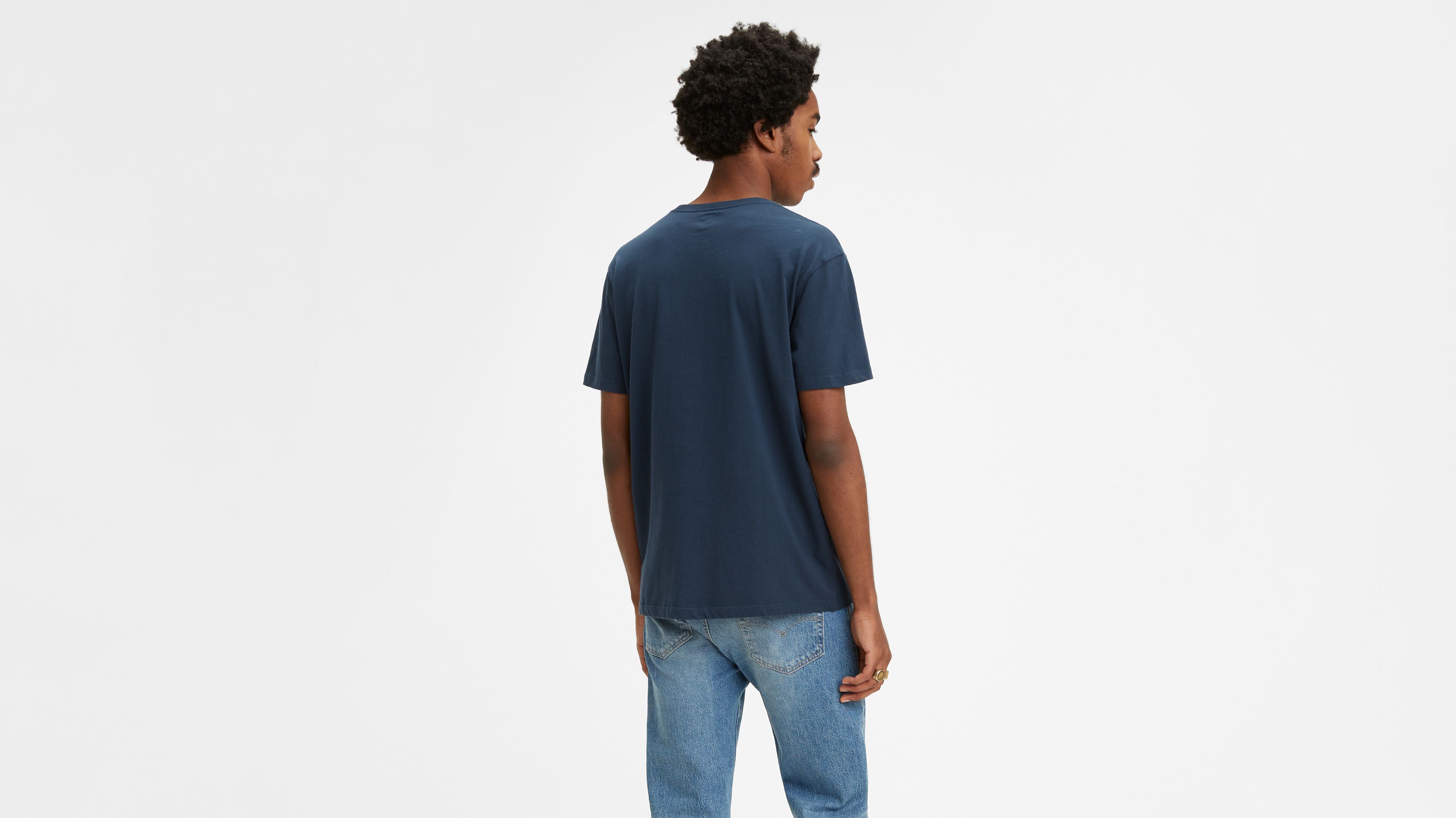 Levi’s® Chest Patch Logo Tee Shirt 2