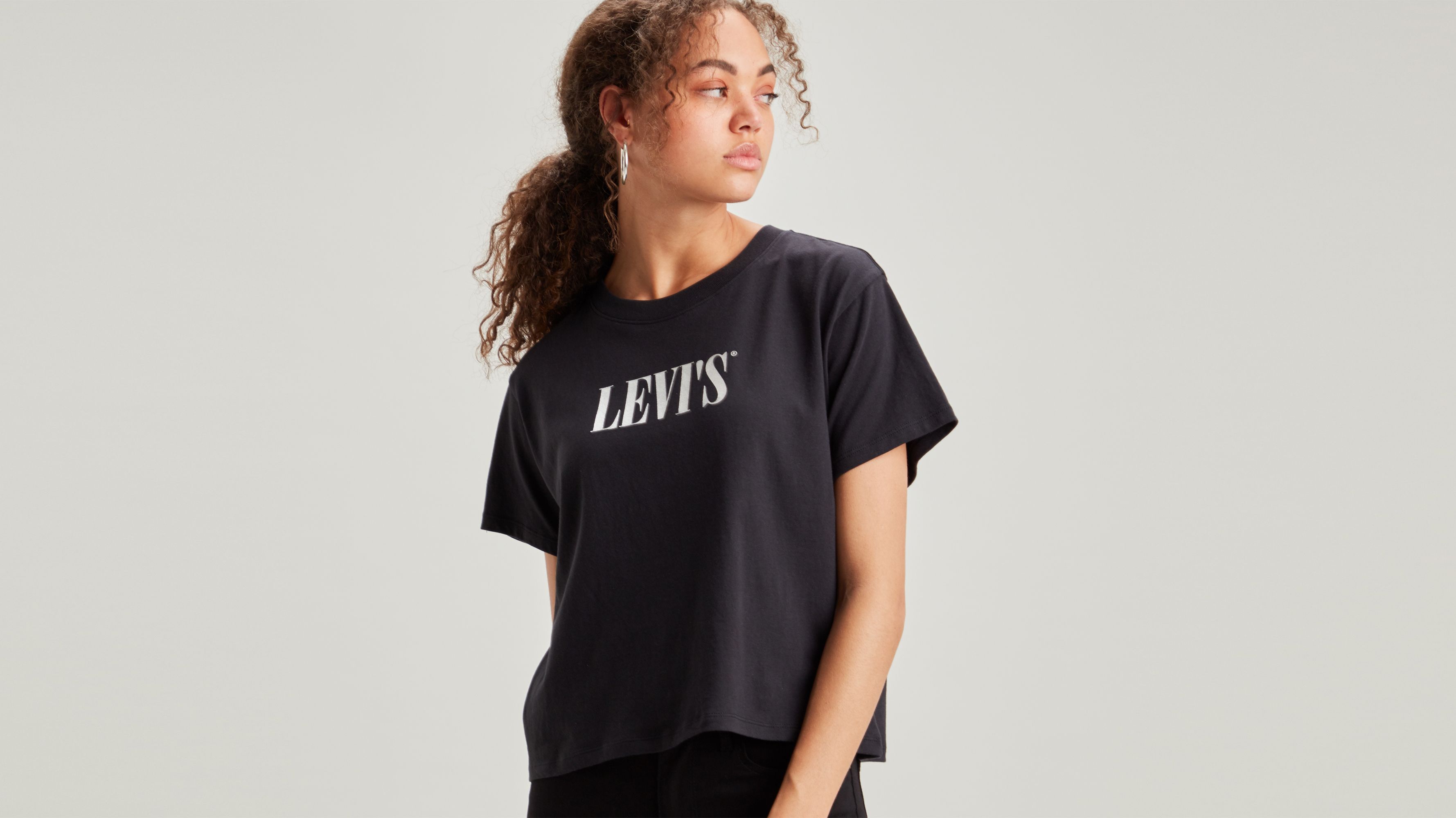 Levi's varsity hot sale t shirt