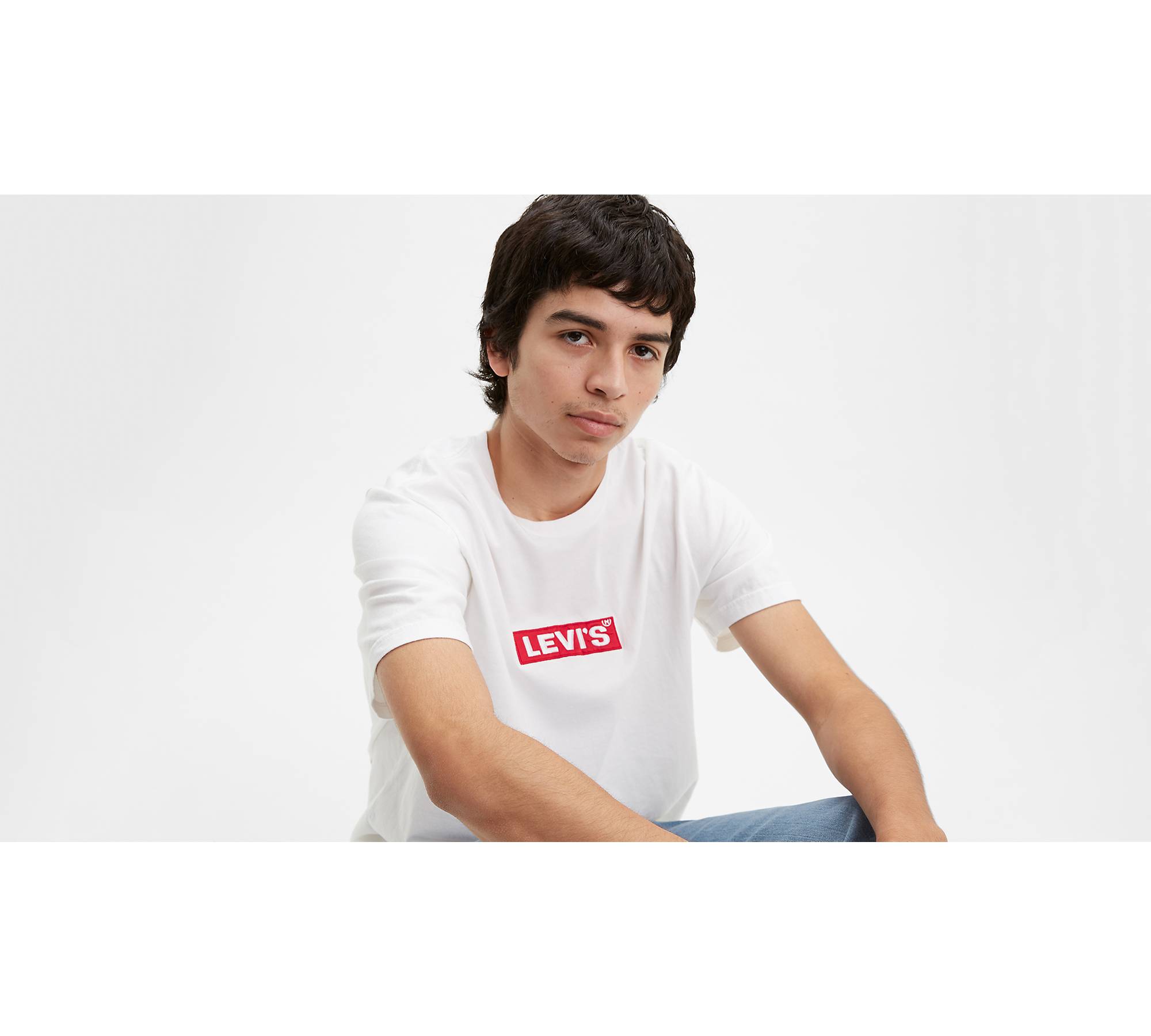 Chest Boxtab Logo Tee Shirt - White | Levi's® CA