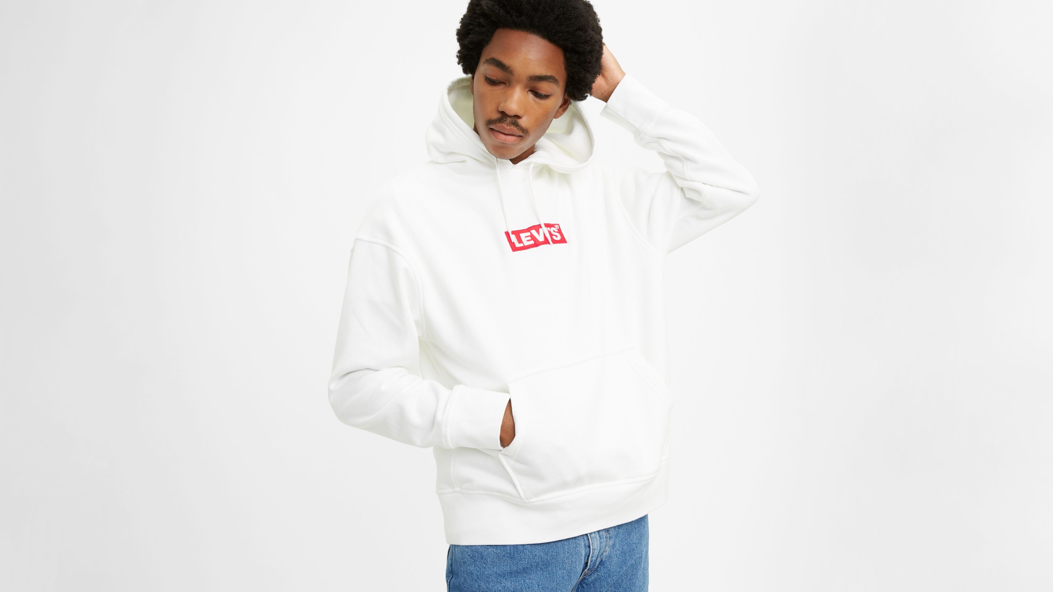 Graphic pullover shop hoodie levis