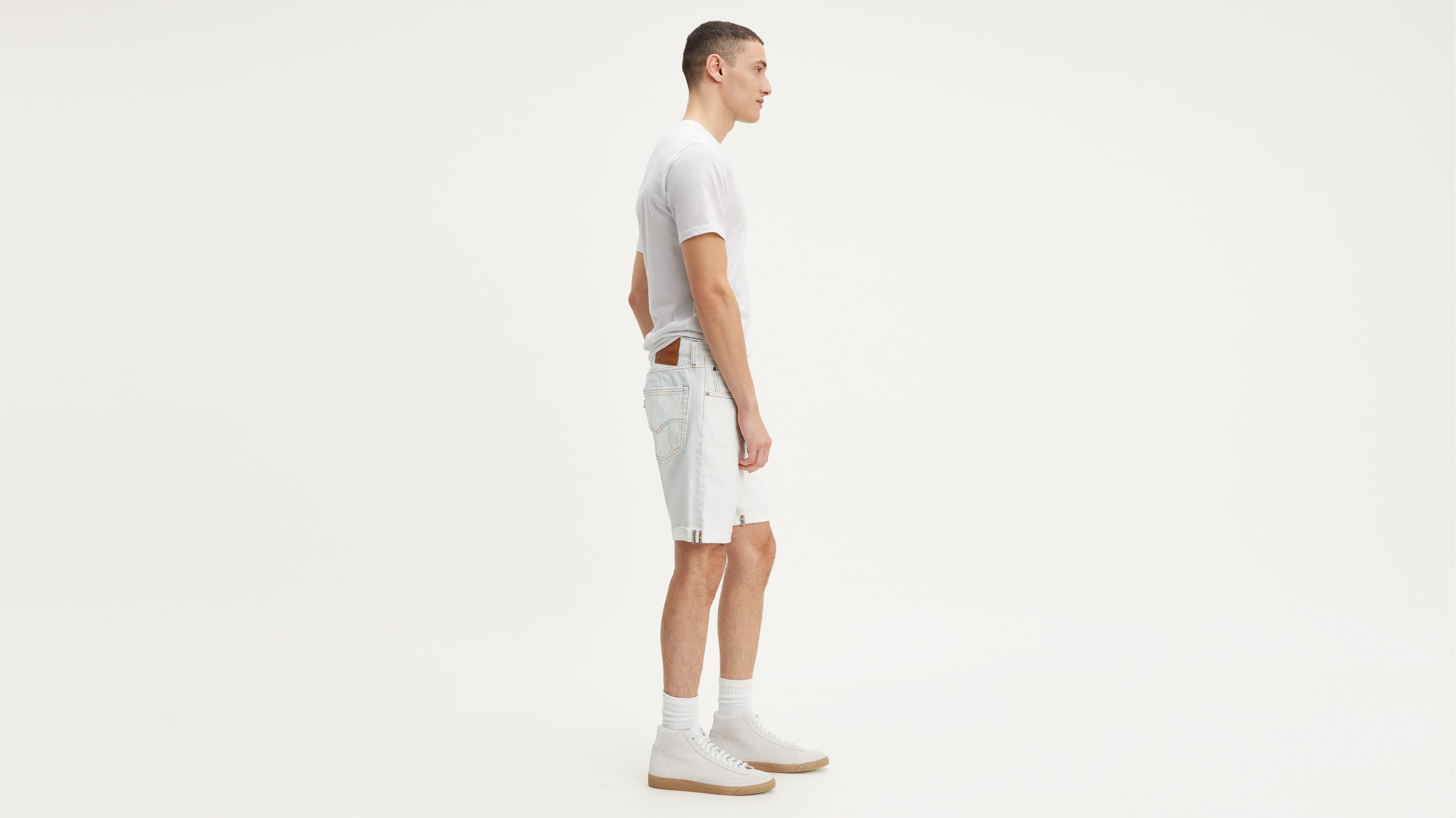 Levis hotsell shorts white