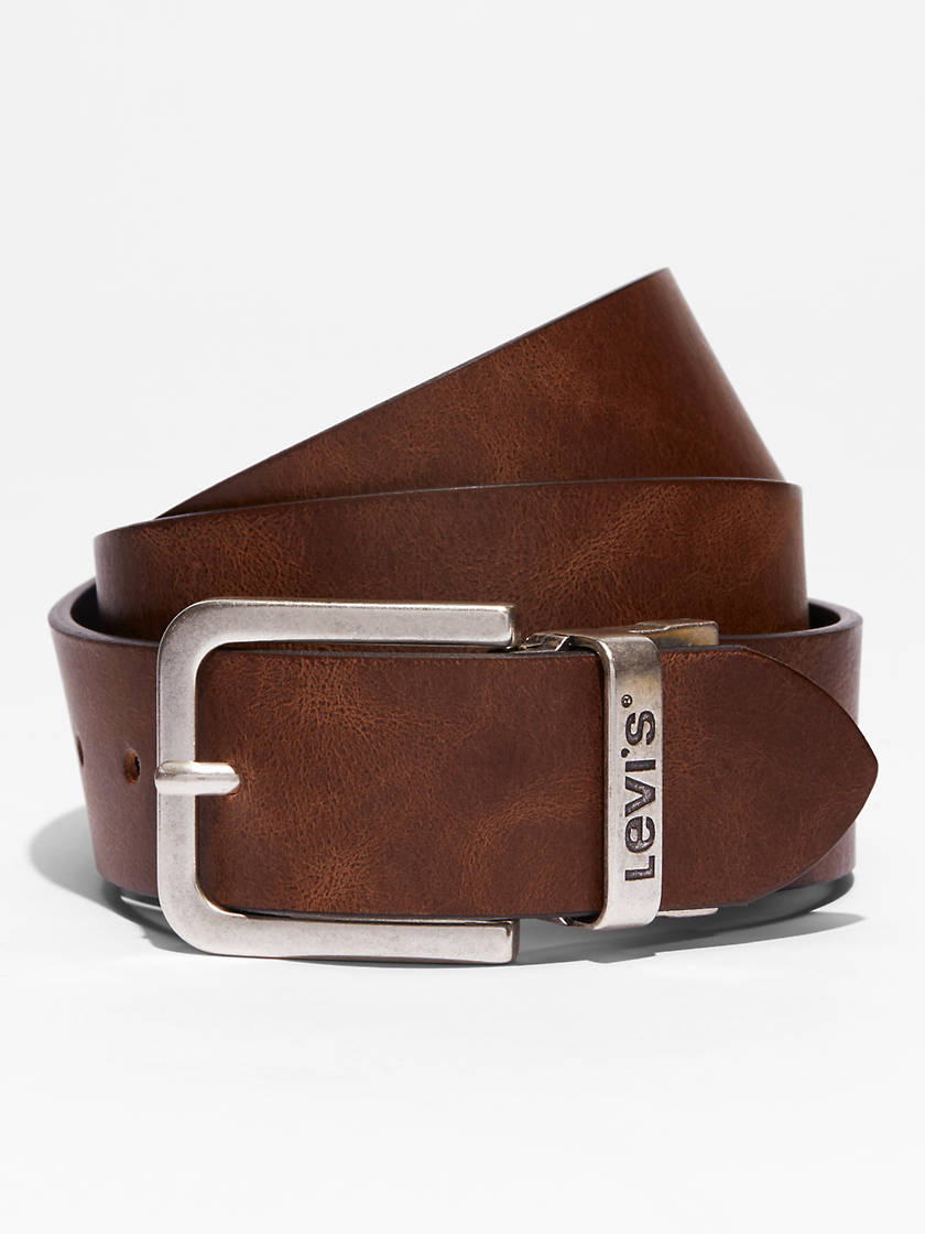 Levi's leather belt 