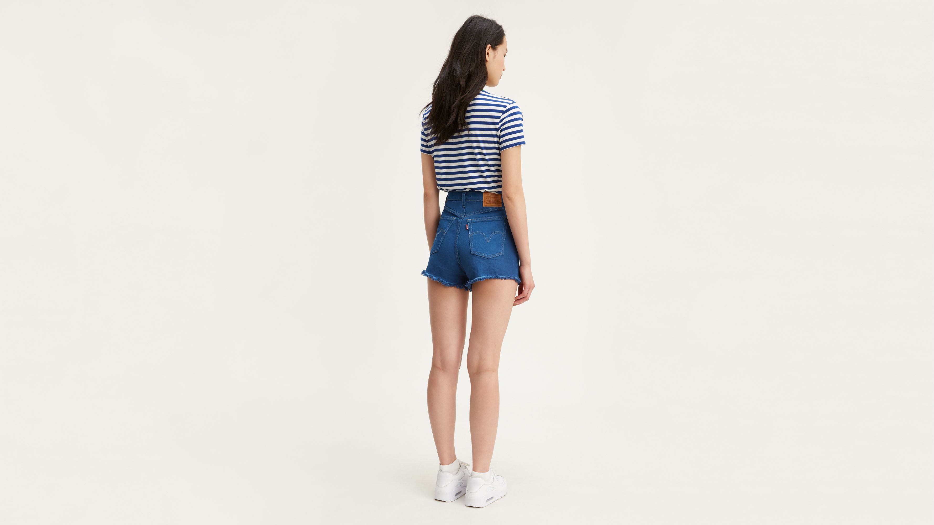 levi's ribcage short in darkwash blue