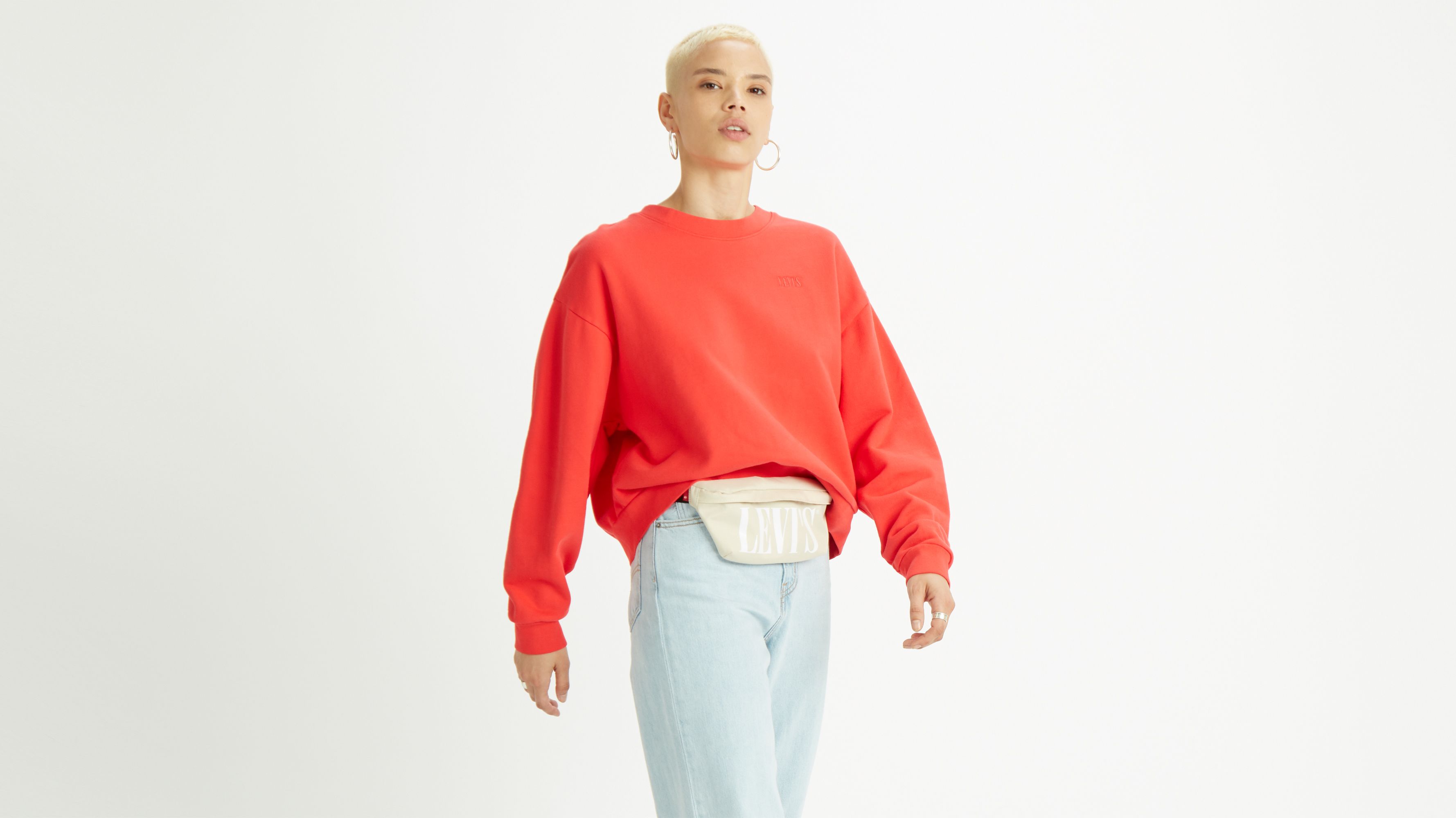 sudadera levis roja azul y blanca